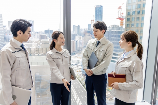 作業服のスタッフ