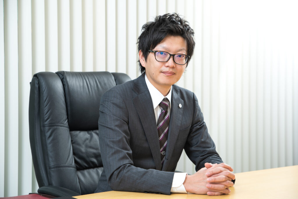 株式会社アルバトロス 代表取締役 谷本慎二