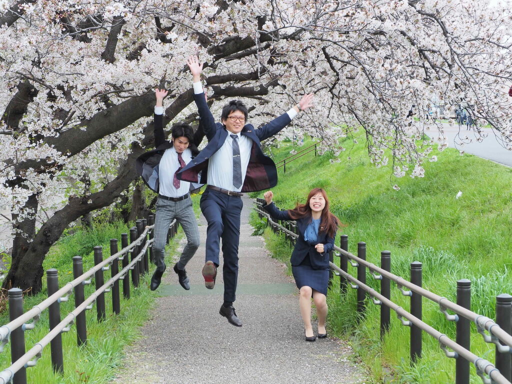 飛べない鳥を羽ばたかせる