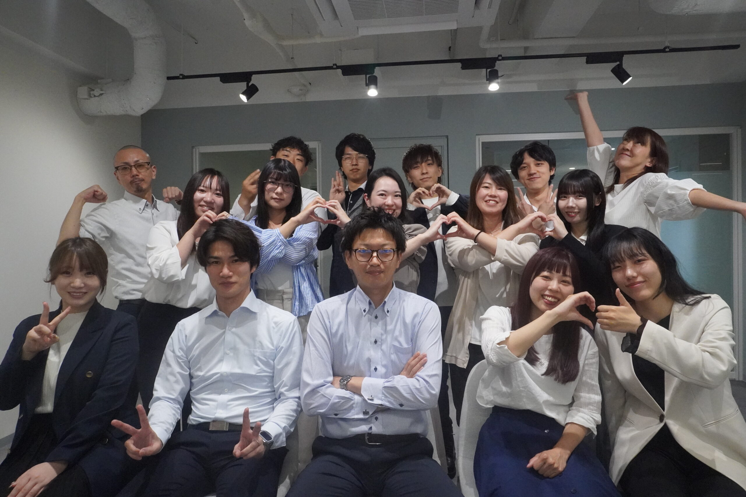 株式会社アルバトロス社員集合写真